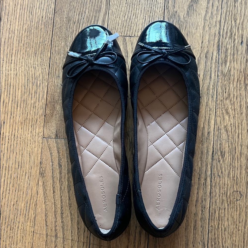 AEROSOLES Black Quilted Bow Flats